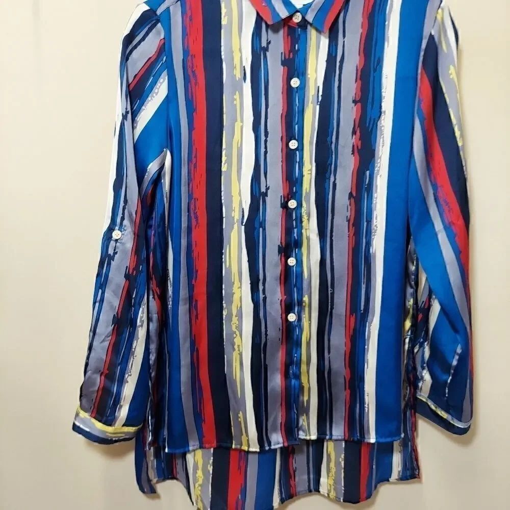 Artist Strokes Button Down Blouse - Picture 5 of 6